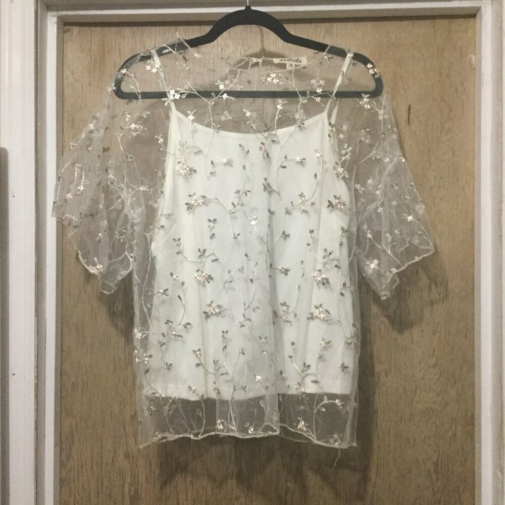 Listicle embroidered sheer floral size medium very feminine